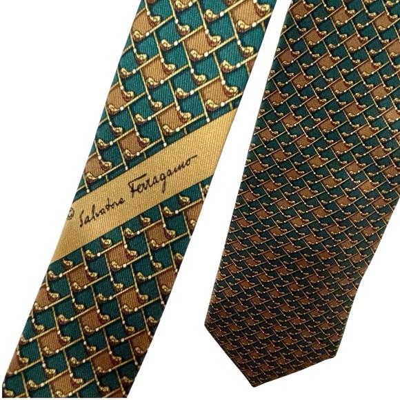 Salvatore Ferragamo 100% Silk Tie - Made in Italy - Picture 1 of 5